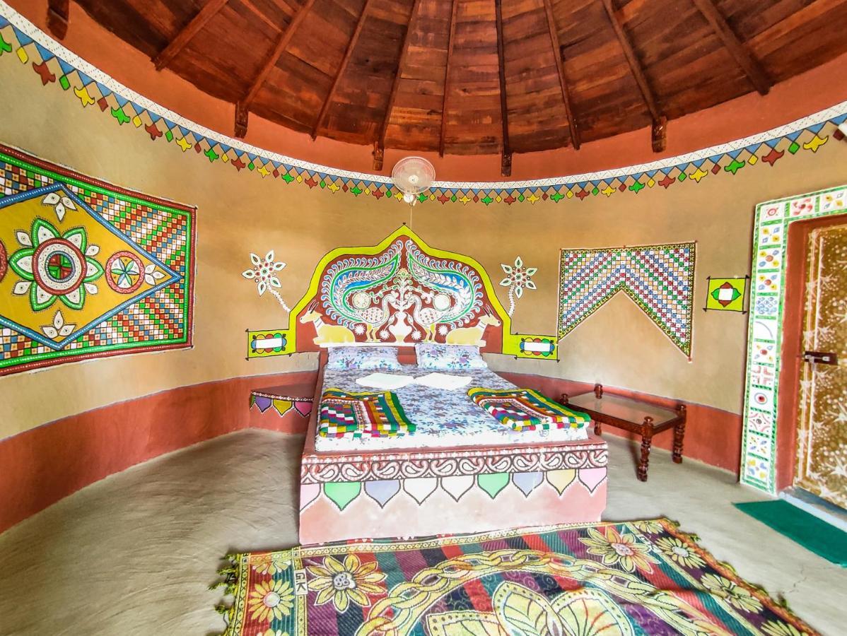 Royal King Hotel Dhordo Luaran gambar