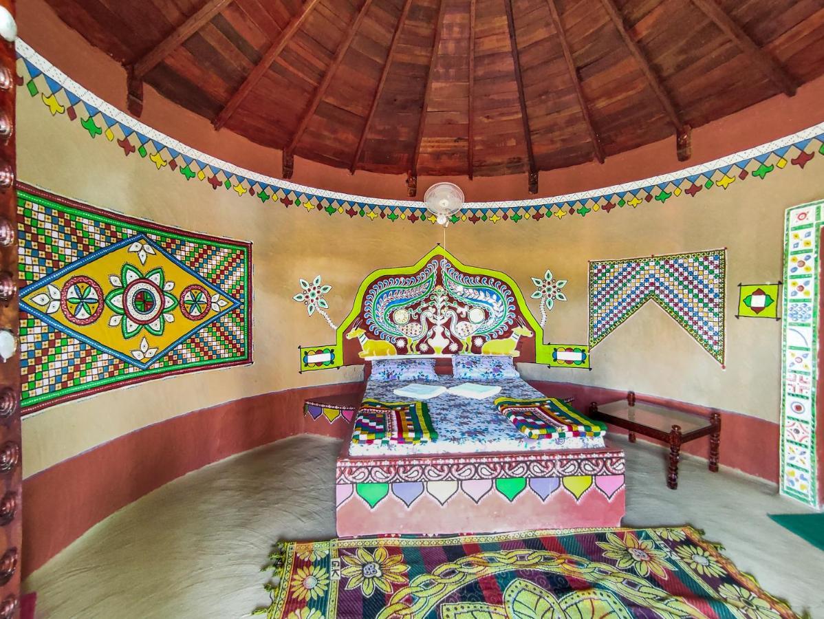 Royal King Hotel Dhordo Luaran gambar