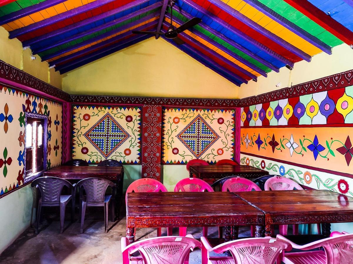 Royal King Hotel Dhordo Luaran gambar